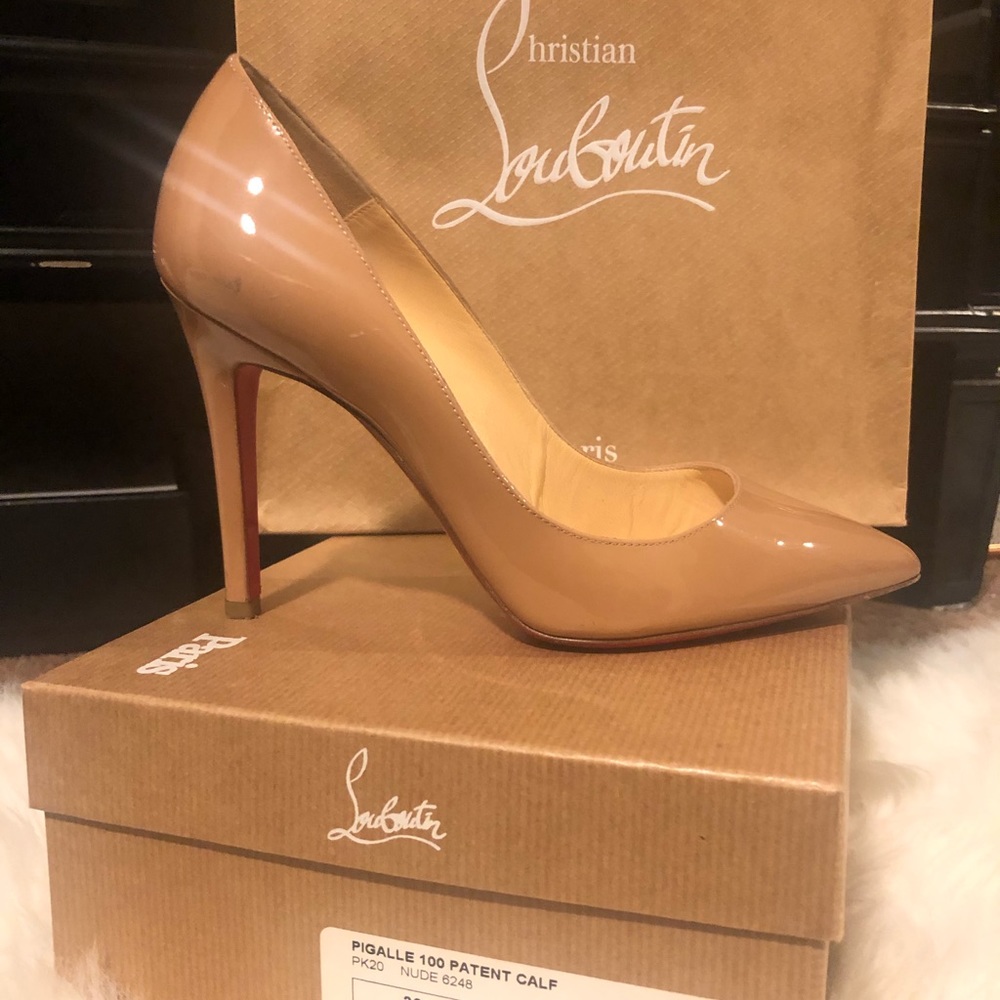 Nude Christian Louboutin size 5/ 35